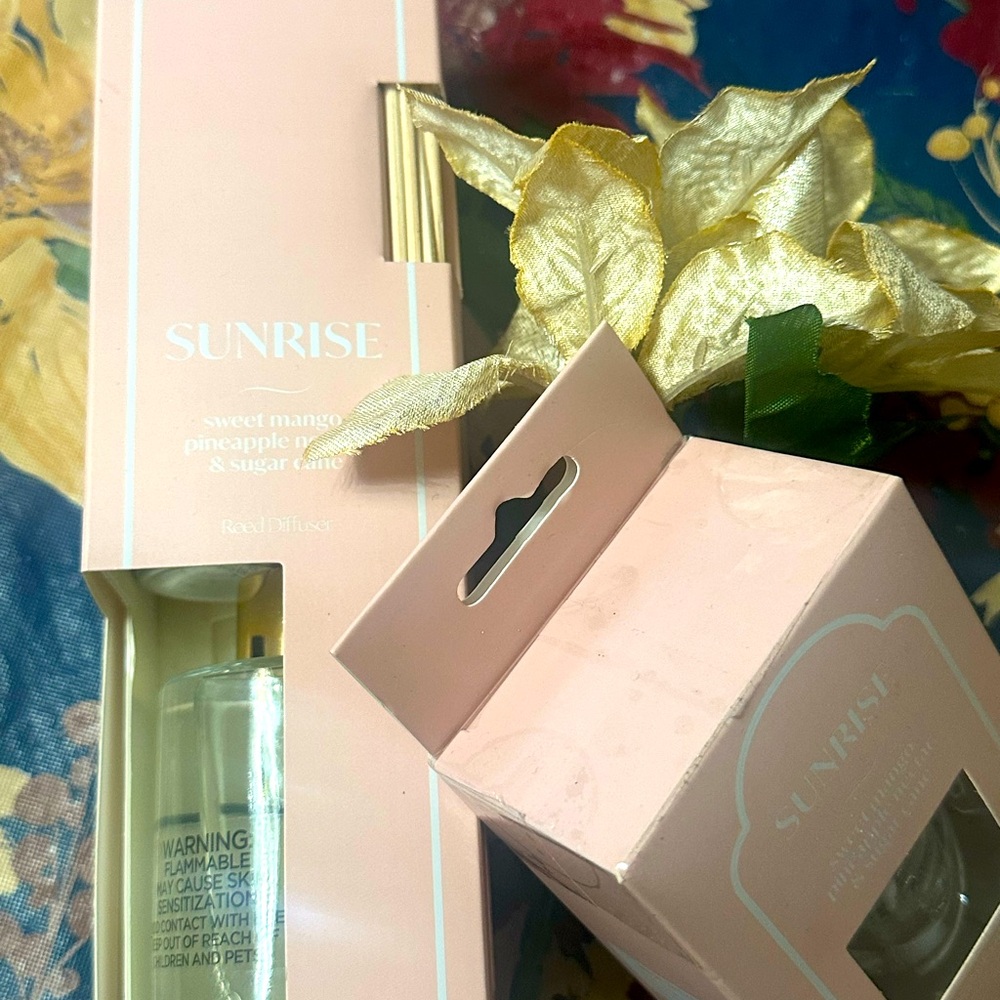 Reed diffuser by Sunrise